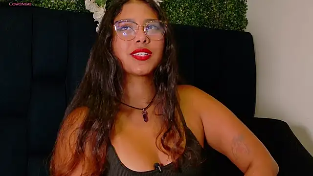AnnaSmiles online show from May 29, 2026, 3:21 pm
