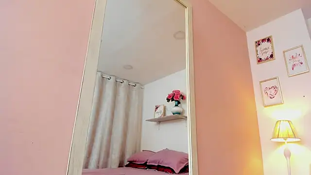 Snapshot of VictoriaGarret chatting on February 5, 2026, 11:48 am VictoriaGarret online show from February 5, 2026, 11:48 am