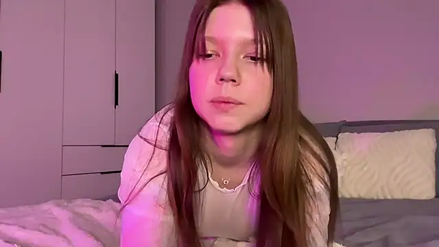 karalinhks online show from March 4, 2026, 7:31 pm