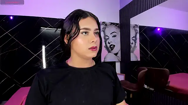 Skarleth queen online show from June 17, 2026, 3:42 am