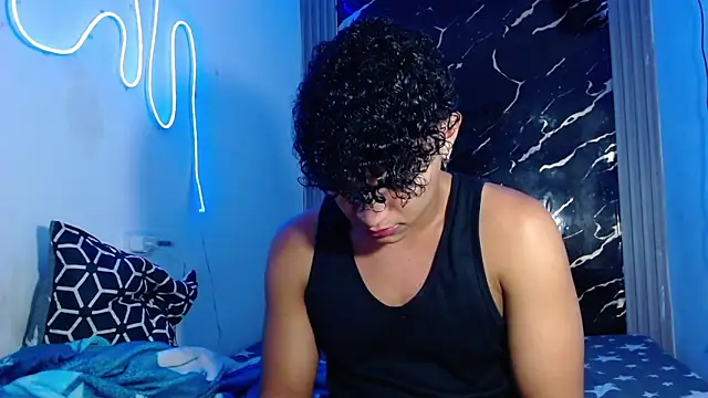 Snapshot of jamescurly00 chatting on March 13, 2026, 7:59 am jamescurly00 online show from March 13, 2026, 7:59 am