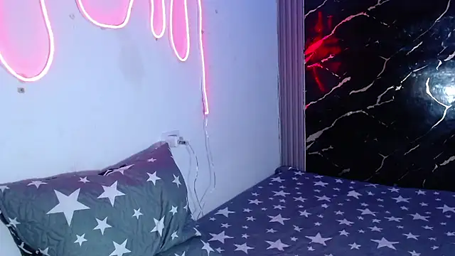 Snapshot of jamescurly00 chatting on March 15, 2026, 5:24 am jamescurly00 online show from March 15, 2026, 5:24 am