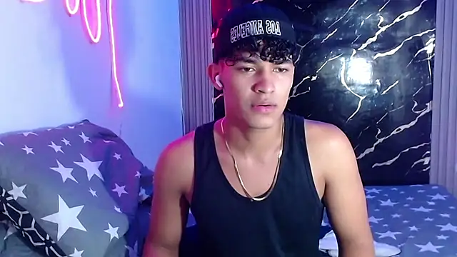 Snapshot of jamescurly00 chatting on March 19, 2026, 7:34 am jamescurly00 online show from March 19, 2026, 7:34 am