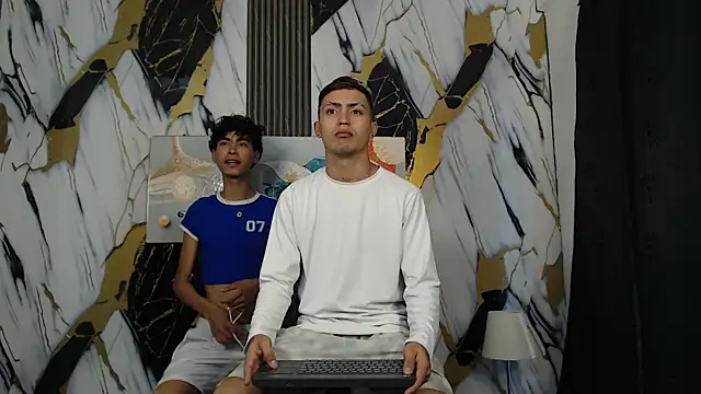 AVENGER BOYS2026 online show from April 25, 2026, 7:11 pm
