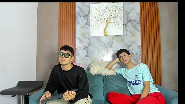 AVENGER BOYS2026 online show from June 20, 2026, 7:27 pm