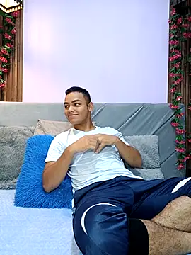 studentdeivy  online show from January 13, 2026, 10:53 am