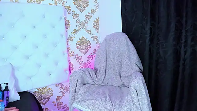 pinky  bunny online show from July 1, 2026, 2:35 am