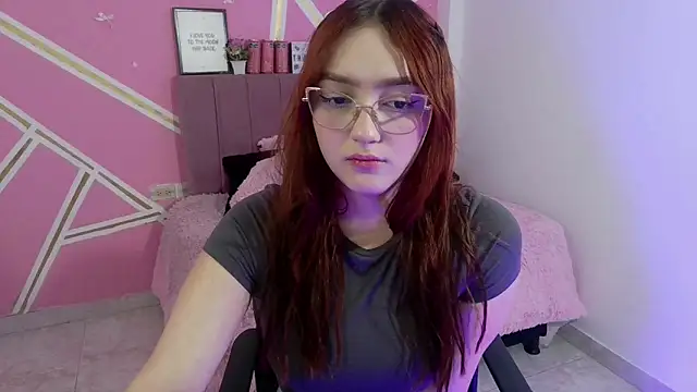 Natasha Romanof18 online show from February 26, 2026, 4:11 am