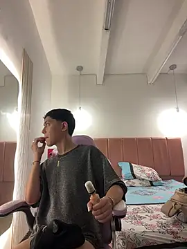 Iamcami  online show from February 26, 2026, 6:51 pm