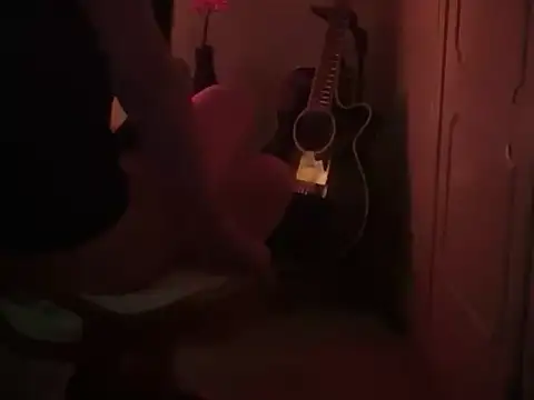 Snapshot of WarmSound chatting on February 3, 2026, 10:15 pm WarmSound online show from February 3, 2026, 10:15 pm