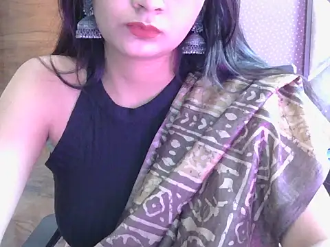 Snapshot of sweet_riyaaa chatting on June 18, 2026, 4:35 am sweet riyaaa online show from June 18, 2026, 4:35 am