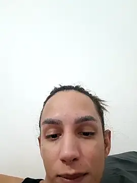 ofjuliaa online show from February 26, 2026, 7:29 am