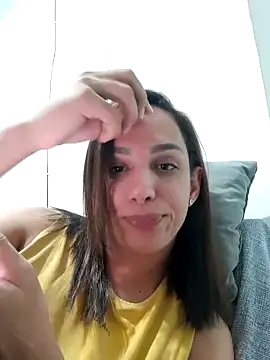 Snapshot of ofjuliaa chatting on May 7, 2026, 3:34 am ofjuliaa online show from May 7, 2026, 3:34 am