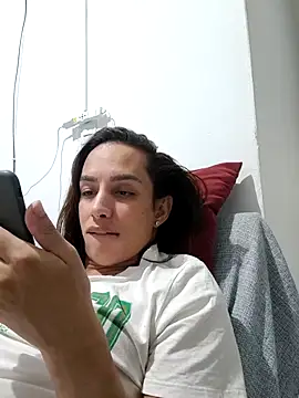 Snapshot of ofjuliaa chatting on May 9, 2026, 1:33 am ofjuliaa online show from May 9, 2026, 1:33 am