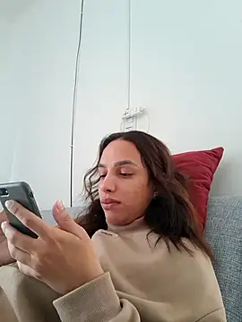 Snapshot of ofjuliaa chatting on May 11, 2026, 4:59 pm ofjuliaa online show from May 11, 2026, 4:59 pm