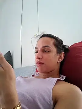 Snapshot of ofjuliaa chatting on May 15, 2026, 5:53 pm ofjuliaa online show from May 15, 2026, 5:53 pm
