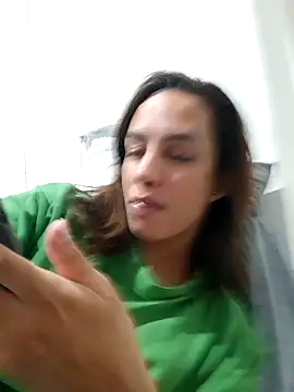 Snapshot of ofjuliaa chatting on May 16, 2026, 8:33 am ofjuliaa online show from May 16, 2026, 8:33 am