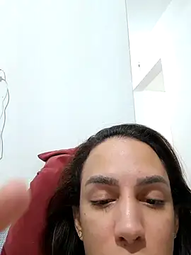 Snapshot of ofjuliaa chatting on May 17, 2026, 5:38 am ofjuliaa online show from May 17, 2026, 5:38 am