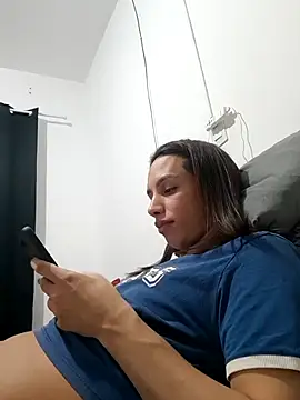 Snapshot of ofjuliaa chatting on June 7, 2026, 2:59 am ofjuliaa online show from June 7, 2026, 2:59 am