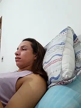 Snapshot of ofjuliaa chatting on June 16, 2026, 5:21 am ofjuliaa online show from June 16, 2026, 5:21 am