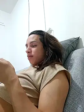 Snapshot of ofjuliaa chatting on June 19, 2026, 2:38 am ofjuliaa online show from June 19, 2026, 2:38 am