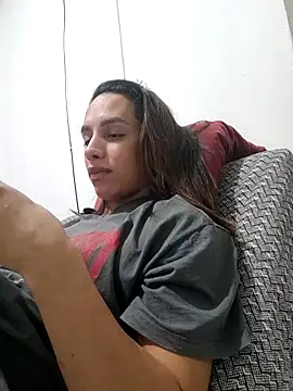Snapshot of ofjuliaa chatting on July 18, 2026, 1:21 am ofjuliaa online show from July 18, 2026, 1:21 am