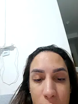 Snapshot of ofjuliaa chatting on July 30, 2026, 10:42 pm ofjuliaa online show from July 30, 2026, 10:42 pm