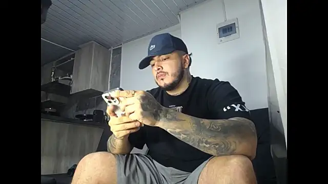 Snapshot of Nero_VanHelsing chatting on February 11, 2026, 4:06 am Nero VanHelsing online show from February 11, 2026, 4:06 am