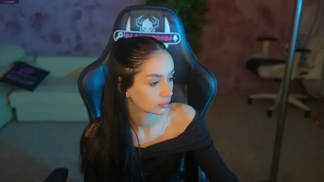 Snapshot of Mila_Rose054 chatting on June 3, 2026, 4:48 am Mila Rose054 online show from June 3, 2026, 4:48 am