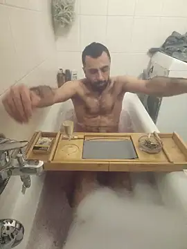 Snapshot of Moh_197 chatting on February 7, 2026, 5:27 pm Moh 197 online show from February 7, 2026, 5:27 pm