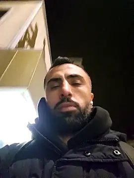 Snapshot of Moh_197 chatting on February 9, 2026, 11:31 pm Moh 197 online show from February 9, 2026, 11:31 pm