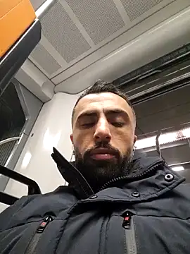 Snapshot of Moh_197 chatting on March 5, 2026, 11:34 pm Moh 197 online show from March 5, 2026, 11:34 pm