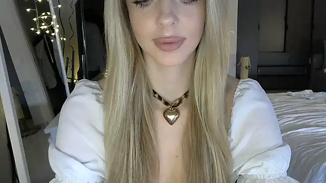 LizaSweetyq online show from February 9, 2026, 8:29 am