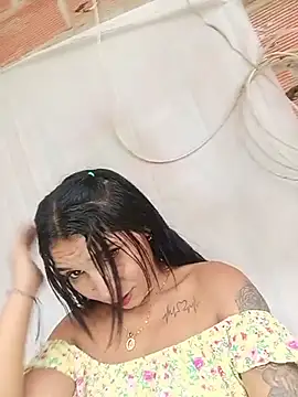 Snapshot of chikivivi- chatting on June 15, 2026, 1:57 pm chikivivi- online show from June 15, 2026, 1:57 pm
