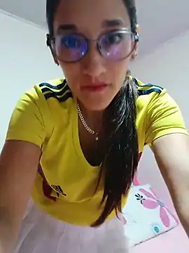 Snapshot of EcoDePiel chatting on June 18, 2026, 5:51 am EcoDePiel online show from June 18, 2026, 5:51 am