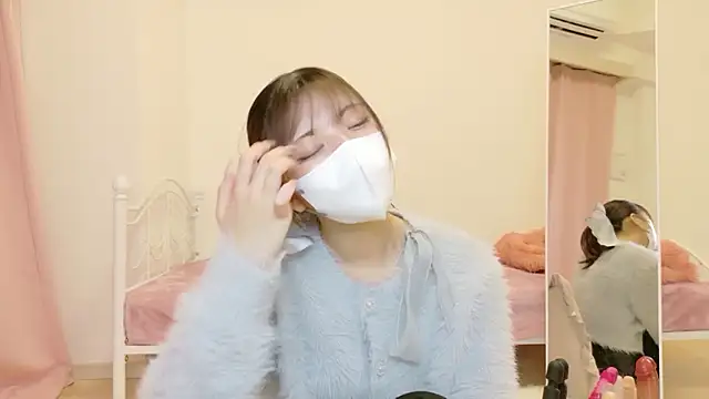 Snapshot of himarichan_v chatting on February 22, 2026, 6:06 pm himarichan v online show from February 22, 2026, 6:06 pm