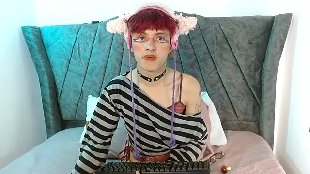Angel adrien online show from May 1, 2026, 12:54 pm
