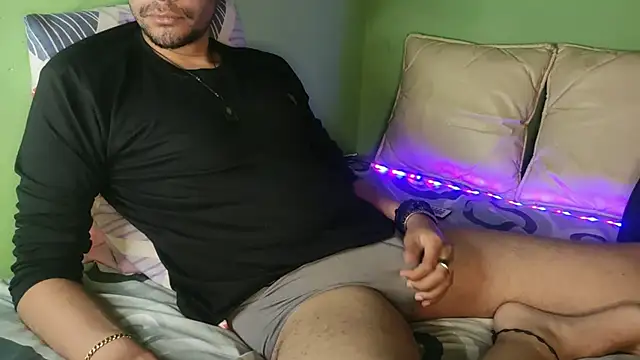 Taylor Blaze94 online show from March 8, 2026, 1:03 am