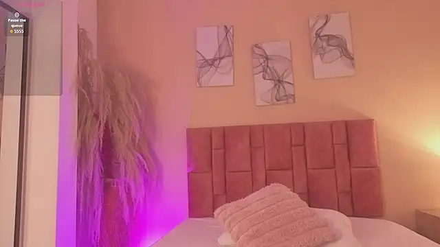Snapshot of emmy_danielss chatting on July 8, 2026, 11:04 am emmy danielss online show from July 8, 2026, 11:04 am