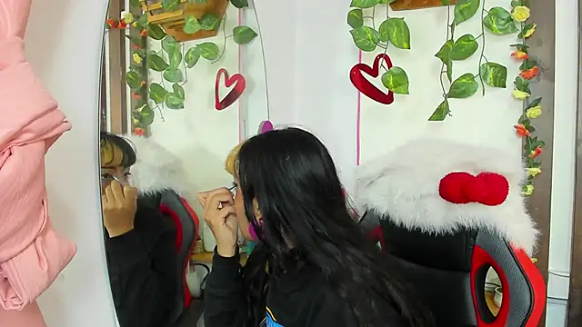 Snapshot of MeowMota_ chatting on June 14, 2026, 4:53 pm MeowMota online show from June 14, 2026, 4:53 pm