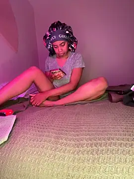 oshun6360 online show from May 26, 2026, 2:18 am