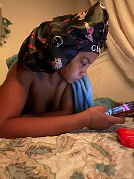 oshun6360 online show from June 10, 2026, 3:50 am