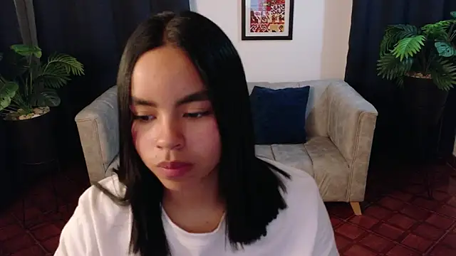 SofiaMante  online show from March 5, 2026, 10:17 pm