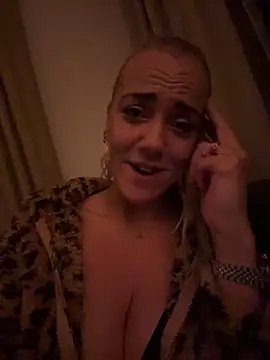 Snapshot of missconly chatting on February 14, 2026, 1:46 am missconly online show from February 14, 2026, 1:46 am