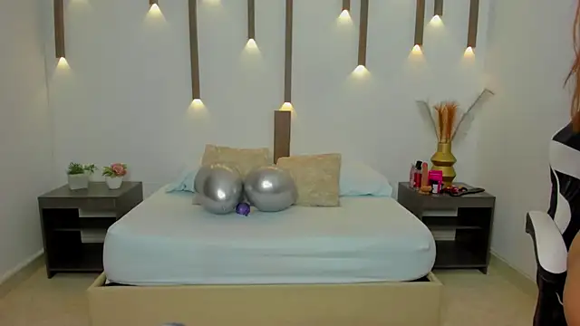 Snapshot of scarlett_rosse_x chatting on February 1, 2026, 2:10 am scarlett rosse x online show from February 1, 2026, 2:10 am