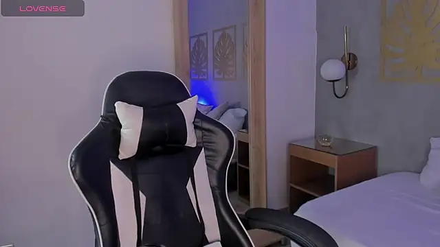 Snapshot of scarlett_rosse_x chatting on March 4, 2026, 2:17 am scarlett rosse x online show from March 4, 2026, 2:17 am