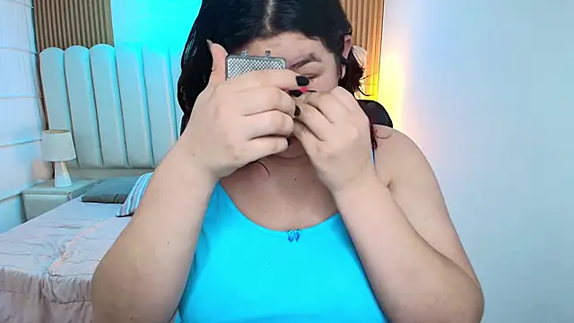 azul veraa online show from February 3, 2026, 12:21 pm