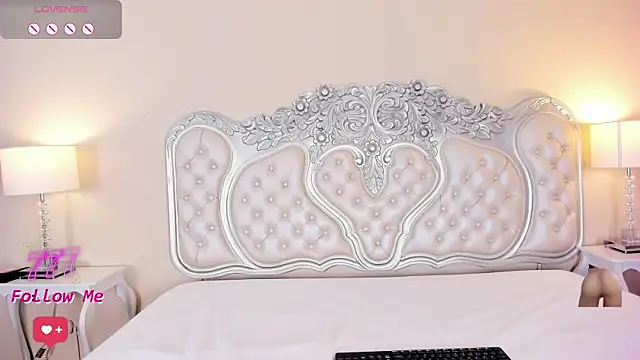 KatheOlson online show from June 11, 2026, 11:14 pm