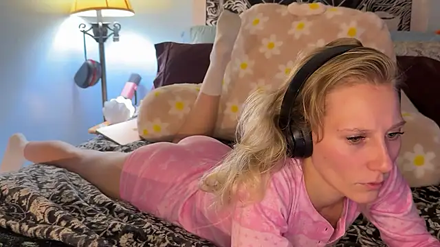 Snapshot of mysunidreamss chatting on January 16, 2026, 2:15 am mysunidreamss online show from January 16, 2026, 2:15 am