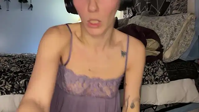 Snapshot of mysunidreamss chatting on February 4, 2026, 2:06 am mysunidreamss online show from February 4, 2026, 2:06 am